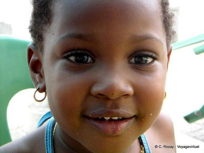 Niños sonrientes Caribe - Martinica
