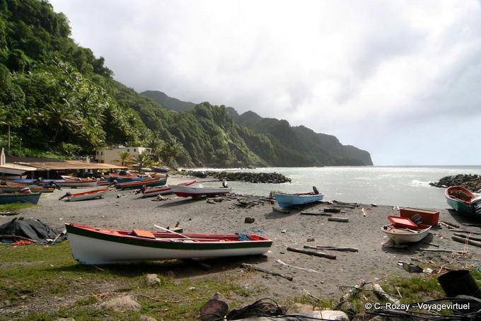 Acantilados al norte de Martinica, Grand'Rivière - Martinica