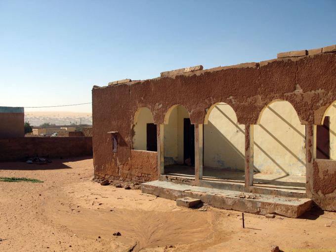 Casa abandonada con arcos, Boutilimit, Mauritania