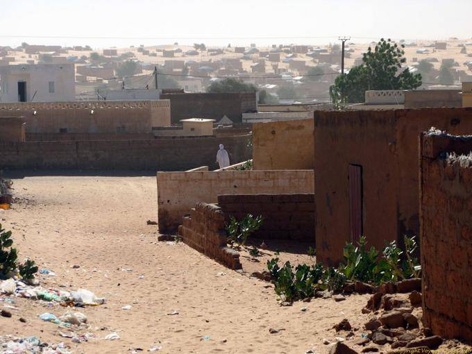 En una calle de la ciudad, Boutilimit, Mauritania