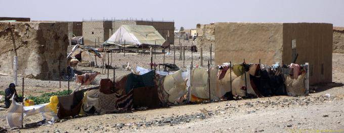 Barrera para protegerse del viento, Camino de la Esperanza, Mauritania