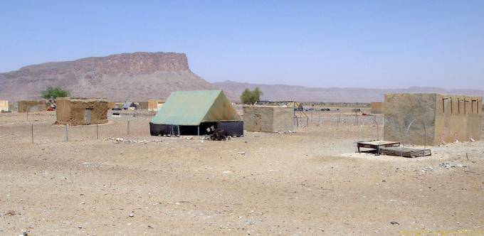 Camino de la Esperanza, lona casa a la espera de la casa de concreto, Mauritania