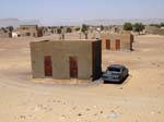 Maure Vivienda y coche viejo, Hope Road, Mauritania.