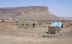 Construcción en curso, a los pies de la montaña de la tabla, Hope Road, Mauritania.