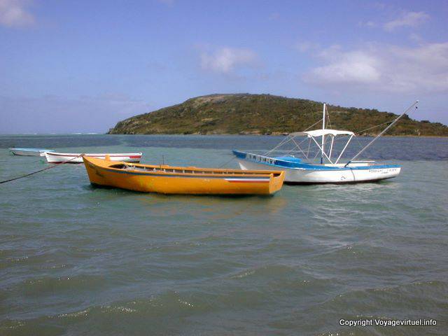 Pequeñas embarcaciones, Le Morne, Mauricio.