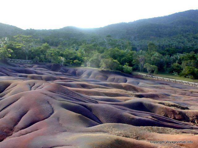 Color de la Sinfonía de las dunas de tierra desnuda, Chamarel, Mauricio.