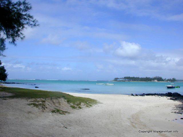 En la playa de Blue Bay, Mauricio.