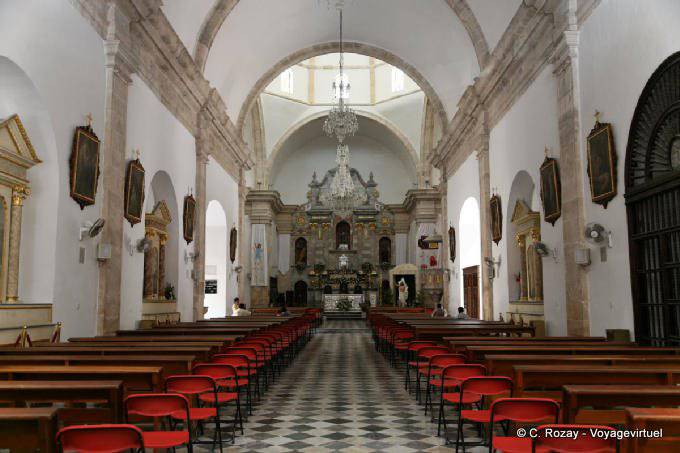 La nave de la Catedral de Nuestra Señora de la Purísima Concepción, Campeche - Mexico