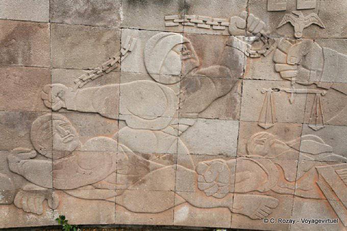 Representación histórica en el monumento, Calle 10, Campeche - Mexico