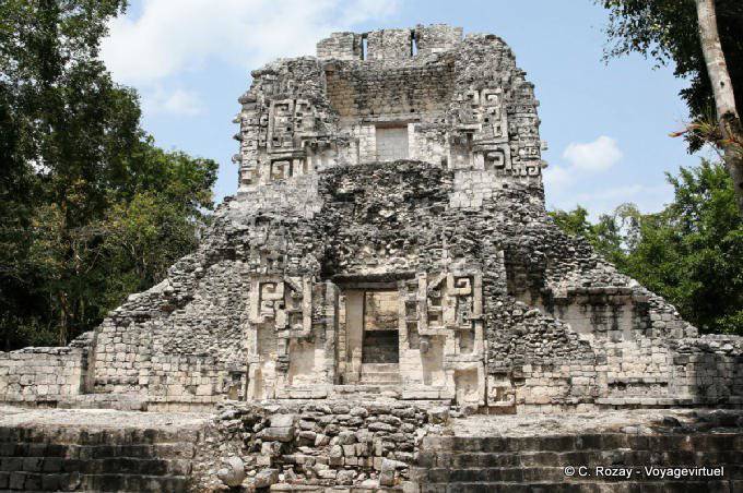 Chicanná, otra vista de la Estructura 20 - Mexico