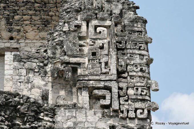 Chicanná, artdu Río Bec esquina de la estructura XX - Mexico
