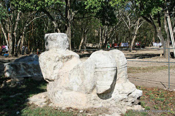 Reclinada estatua de Chac Mool, Chichen Itza - Mexico