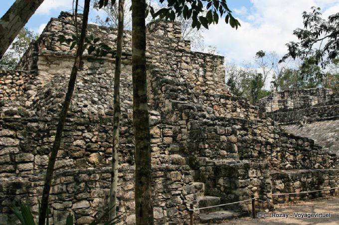 Subir a la pirámide, Grupo B Coba - Mexico