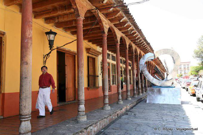 Salas de juego de todo el Parque Central, Comitán - Mexico