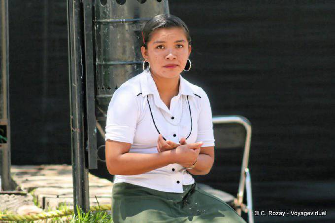 Retrato de mujer sentada Comitán, Chiapas - Mexico