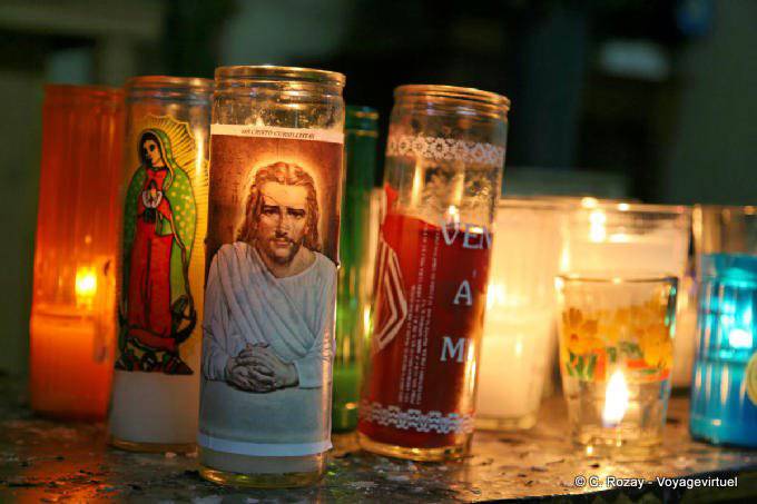 Vela de cristal pintado, San Domingo, Comitán - Mexico