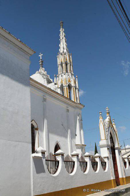 Una torre de la iglesia de San José, Comitán - Mexico