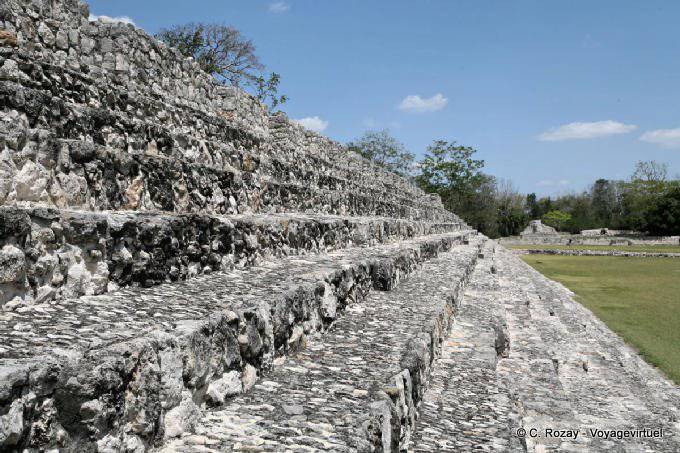 Pasos de la plataforma, Nohochná, Edzná - Mexico