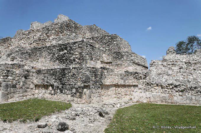 La Grande Maison Nohochná, Edzná - Mexico
