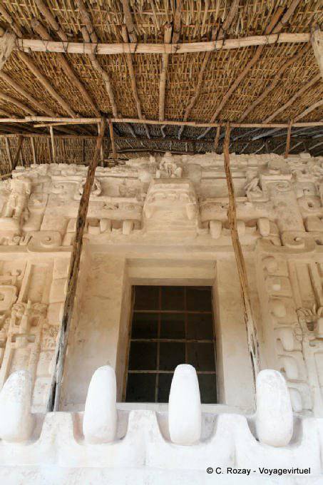 Introduzca el Inframundo, Altar negro Jaguar, Ek Balam - Mexico