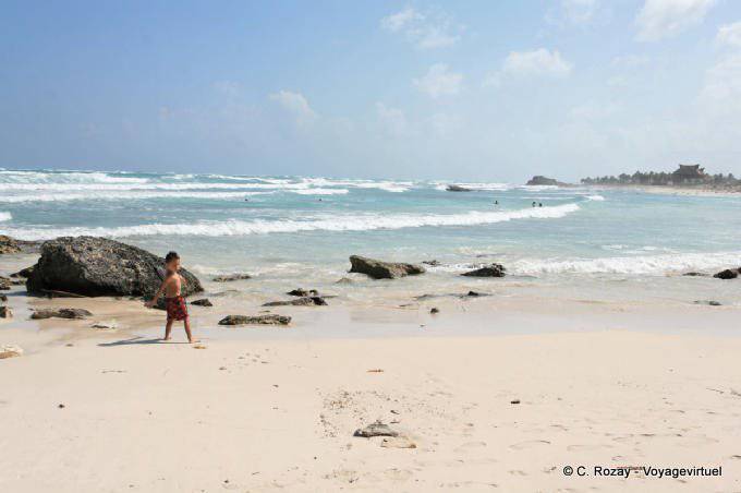 Las olas del océano, playa Paamul, Yucatán - Mexico