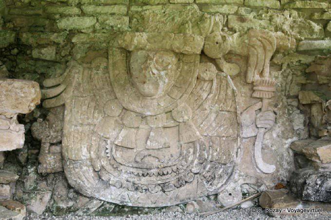 Relieve de estuco que representa el dios de la tormenta de Teotihuacan, Grupo Norte, Palenque - Mexico