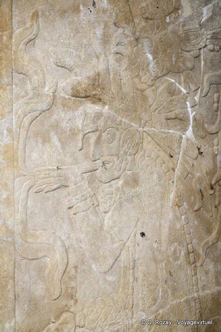 Figura K'inich Kan Bahlam, Templo de la Cruz, Palenque - Mexico