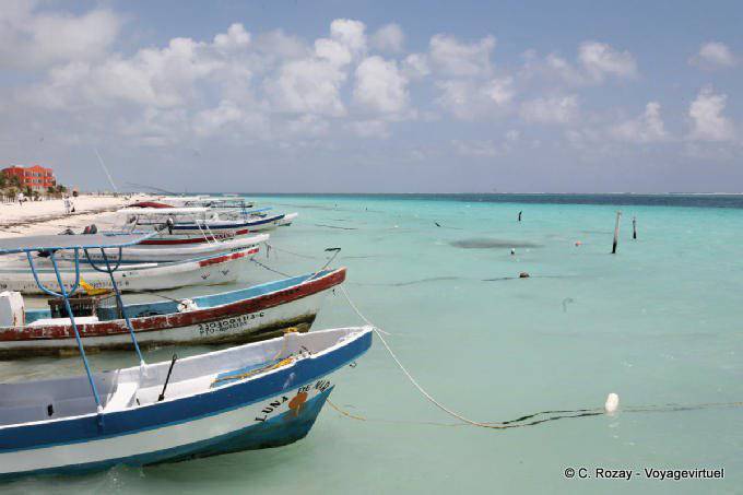 Alineación Barco, Puerto Morelos - Mexico
