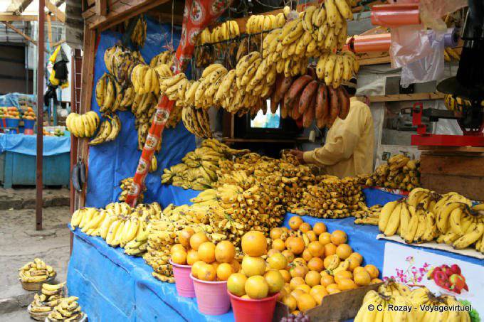 Mercader de plátanos, Gran Mercado, San Cristóbal de Las Casas - Mexico