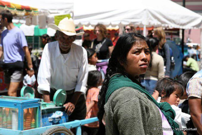 Saludos, Plaza de la Paz, San Cristóbal de Las Casas - Mexico