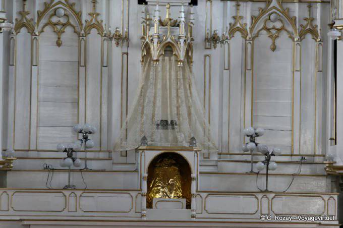 El tesoro del altar, la Iglesia de Santa Lucía, San Cristóbal de Las Casas - Mexico