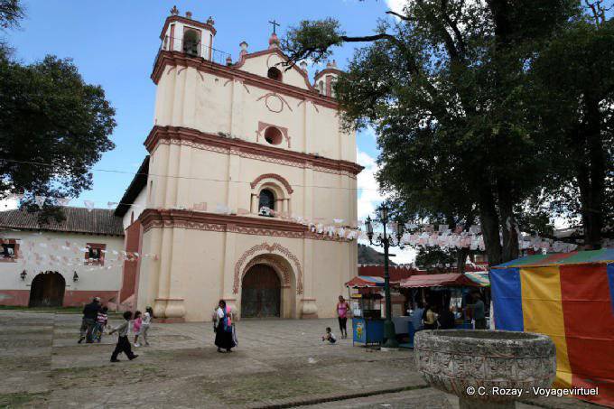 Templo de San Francisco, San Cristóbal de Las Casas - Mexico