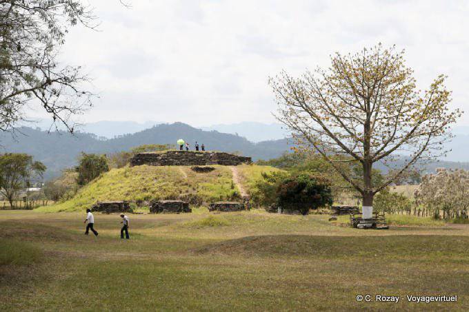 Altar del Sacrificio, Templo de la Guerra Cósmica, Tonina - Mexico