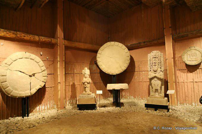 Maya obras expuestas en el Museo de Toniná - Mexico