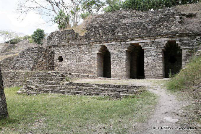 El Palacio de la Oscuridad, el primer nivel de la Acrópolis, Tonina - Mexico