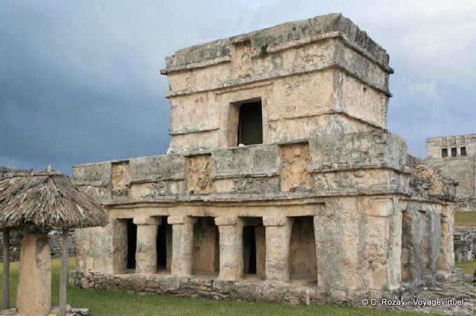 El Templo de los Frescos, sitio arqueológico de Tulum - Mexico