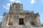 Templo alto del Edificio de Los Pisos 5, Edzná, Mexico.