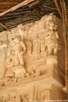 Estatuas en el lado derecho del Monstruo de la Tierra, Jaguar Altar, Ek Balam, Mexico.