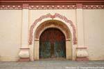 Portal y la decoración de la iglesia de San Francisco, San Cristóbal de Las Casas, Mexico.