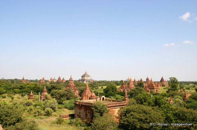 Vista de las pagodas de Bagan - Myanmar (Birmania)