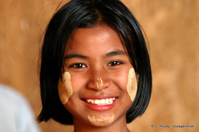 La hermosa sonrisa de Myanmar, Bagan - Myanmar (Birmania)