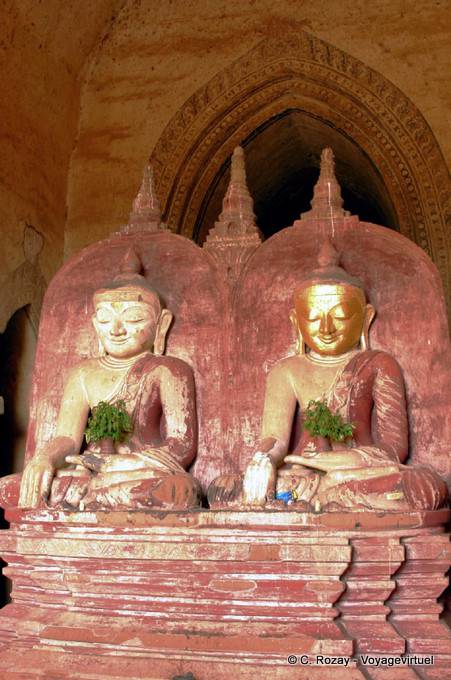 Pareja Budas Templo Dhammayan Gyi, Bagan - Myanmar (Birmania)