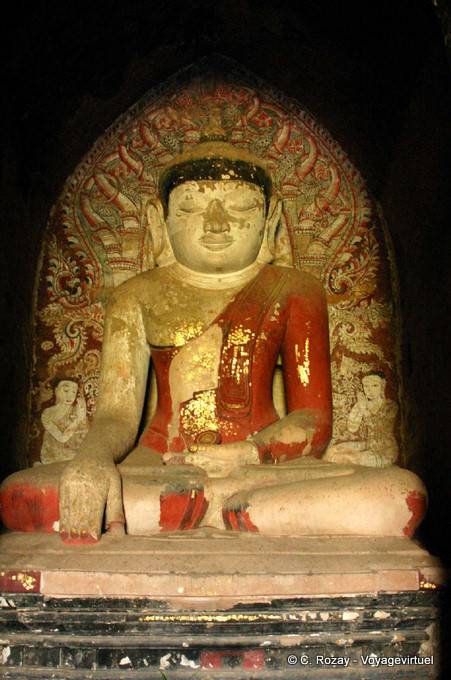Antiguo Buda (Bhumisparsa mudra) Maha Bodhi Temple, Bagan - Myanmar (Birmania)