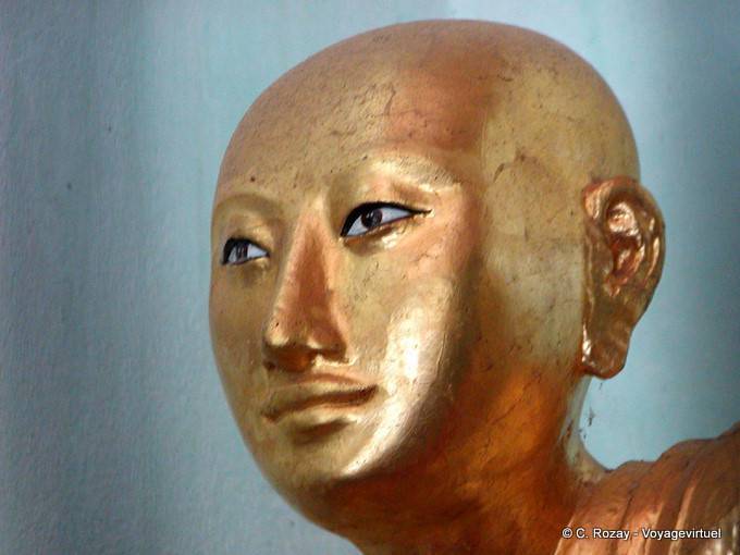 Buda de oro Cara cabeza descubierta, Bagan - Myanmar (Birmania)