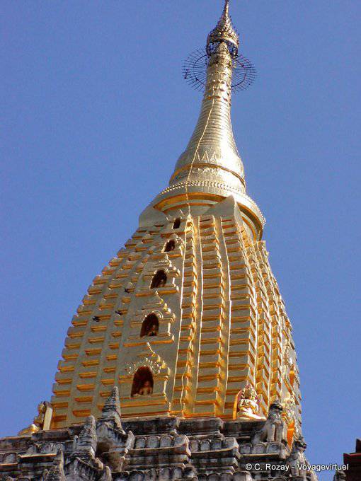 El campanario del Templo Ananda, Bagan - Myanmar (Birmania)