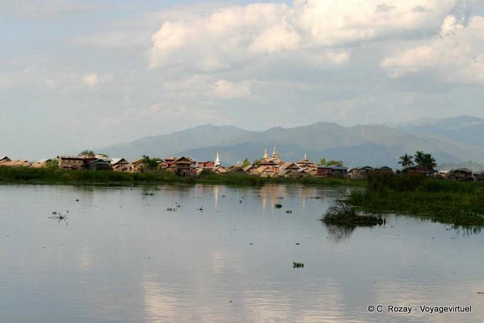 Vista de un pueblo, lago Inle - Myanmar (Birmania)