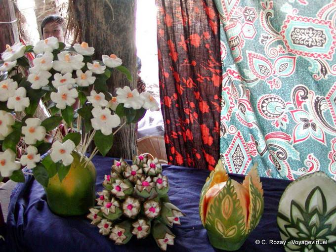 Ramos de ofrendas vegetales, Toe Thaung, Lago Inle - Myanmar (Birmania)