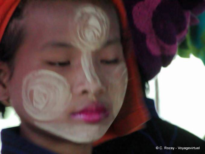 Cara pintada en gya thanaka bè, Lago Inle - Myanmar (Birmania)