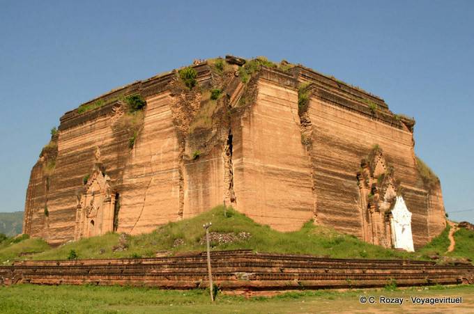 La inacabada Mingun pagoda, Montara Gyi Pagoda, Mandalay - Myanmar (Birmania)