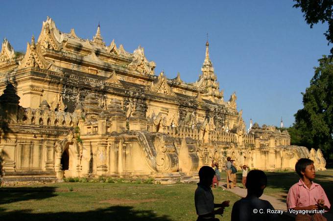 Maha Aung Mye Bonzan monasterio, Ava, Mandalay - Myanmar (Birmania)